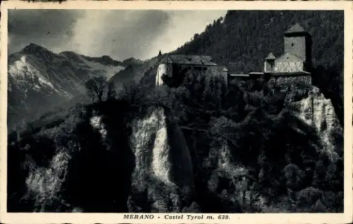 Ak Meran Merano Südtirol, Burg auf steiler Felsklippe, Wehrturm und Mauern, bewaldete Hänge, Berg