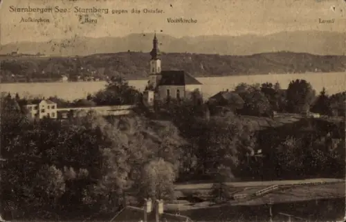Ak Starnberg am Starnberger See Oberbayern, Kirche mit Turm am Seeufer, Uferbauten, Hügel im Hint