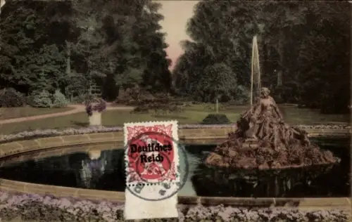 Ak Bayreuth in Oberfranken, Teich mit Brunnenstatue, Blumenbeete, Parkwege und Bäume, Briefmarke 