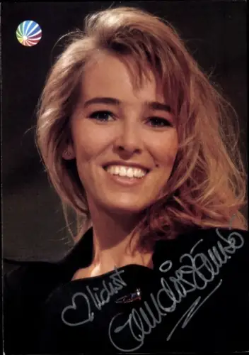 Autogrammkarte Schauspielerin und Moderatorin Gundis Zámbó, Portrait, Autogramm