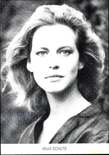 Autogrammkarte Schauspielerin Anja Schüte, Portrait, Autogramm