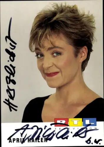 Autogrammkarte Schauspielerin und Sängerin April Hailer, Portrait, Autogramm