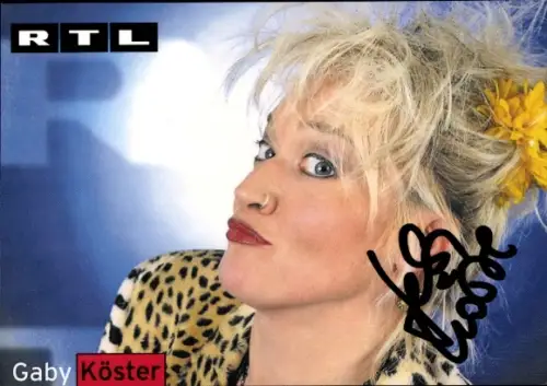 Autogrammkarte Schauspielerin Gaby Köster, Portrait, Autogramm
