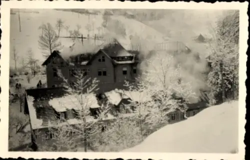 Foto Bad Antogast Oppenau im Schwarzwald, Brennendes Gebäude, Januar 1942