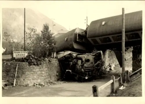 Foto Eisenbahn, Verkehrsunfall, Beschädigter Wagon
