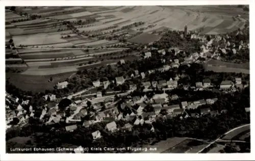 Ak Ebhausen im Schwarzwald Württemberg, Luftaufnahme von  Schwarzwald, Häuser, Felder, Flugzeugbl