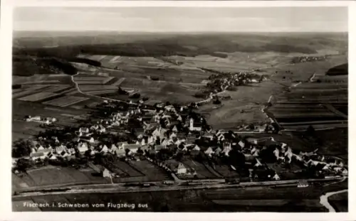 Ak Fischach in Schwaben, Luftaufnahme von  Schwaben, Landschaft, Dörfer, Felder