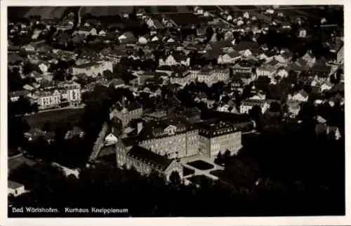 Ak Bad Wörishofen im Unterallgäu, Luftaufnahme von  Kurhaus Kneipianum, Stadtansicht