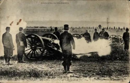 Ak Le Valdahon Doubs, Schießschule, französische Geschütze, Soldaten