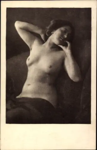 Künstler Ak Barbusige Frau, Erotik