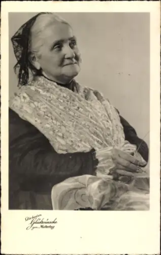 Ak Glückwunsch zum Muttertag, Frau in Tracht