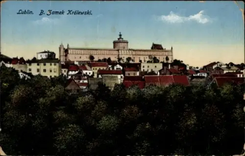 Ak Lublin Polen, Große Burg auf Hügel, Reihenhäuser mit roten Dächern, dichte Baumkronen, gedruck