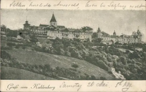 Ak Wien 19 Döbling Österreich, Kahlenberg, Mehrteiliges Gebäude auf Hang, Wiesen und Bäume im Vor