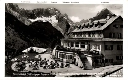 Ak Garmisch Partenkirchen in Oberbayern, Kreuzeckhaus, Adolf Zoeppritz Haus, Terrasse mit Liegest