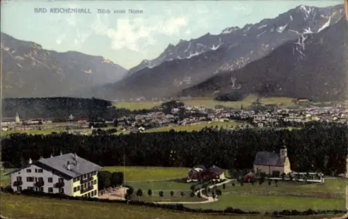 Ak Bad Reichenhall in Oberbayern, Bergpanorama,Tal mit Ortschaft,Waldrand,Kirche,Gasthaus in Vord