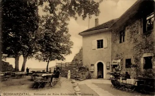 Ak Bad Blankenburg in Thüringen, Burg Greifenstein, Schlosshof