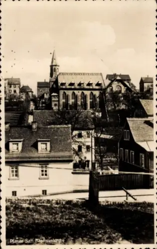 Ak Planitz Zwickau in Sachsen, Kirche mit Turm, mehrere Wohnhäuser im Vordergrund, Weg und niedri