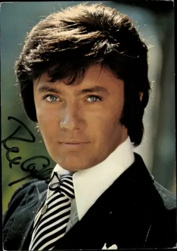 Ak Schlagersänger Rex Gildo, Autogramm, Love is in the Air, Autogramm