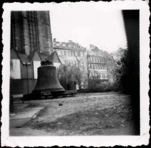 Foto Frankfurt am Main, Häuser, Glocke