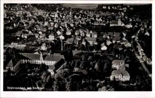 Ak Winnenden in Württemberg, Luftbild von  viele Häuser, ländliche Umgebung, Flugzeugaufnahme