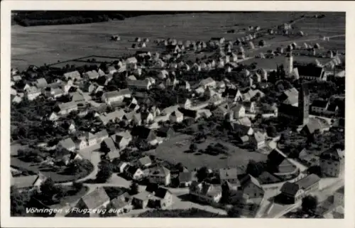 Ak Vöhringen in Württemberg, Luftaufnahme von  viele Häuser, Kirche sichtbar
