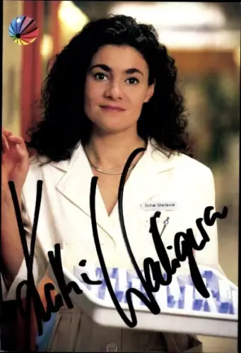 Autogrammkarte Schauspielerin Kathrin Waligura, Portrait, Autogramm