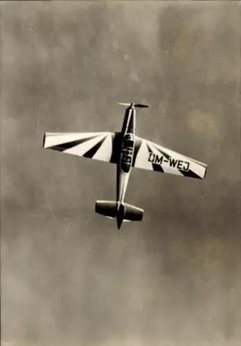 Ak Zivilluftfahrt d. sozialistischen Länder, Sport- u. Schulflugzeug Z-226 Trener Tiefdecker, DM-WEJ