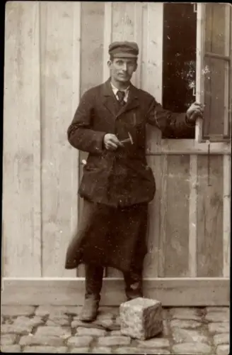 Foto Ak Glaser bei der Arbeit, Hammer