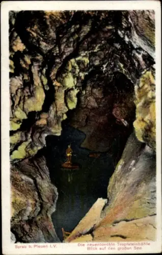 Ak Syrau Rosenbach im Vogtland, Höhleninneres mit Tropfsteinen, dunkler See, kleine Boote