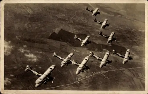 Ak Z cinnosti nasich vojenskych letcu, Aero A 120, tschechische Militärflugzeuge, Formation