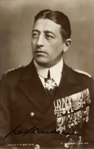 Ak Felix Graf von Luckner, Seeteufel, Portrait mit Orden