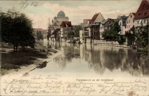 Ak Nürnberg, Fluss mit Häuserzeile und Spiegelung, parkartiges Ufer mit Bäumen, Kuppel im Hinterg