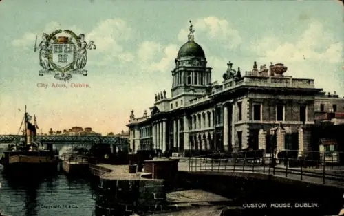 Ak Dublin Irland, Gebäude mit Kuppel, Ufer mit Booten, Brücke, Wappenemblem oben links, Schriftzu