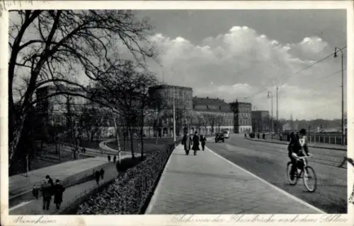 Ak Mannheim in Baden, Rheinbrücke, Schloss