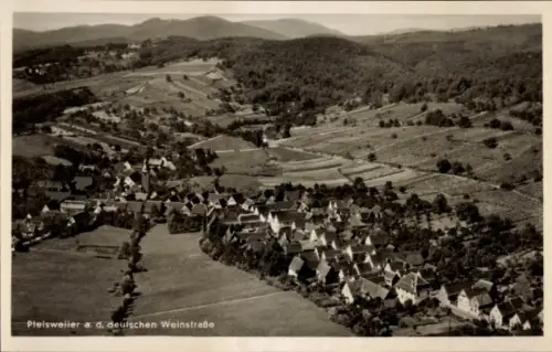 Ak Pleisweiler Oberhofen in der Pfalz, Fliegeraufnahme