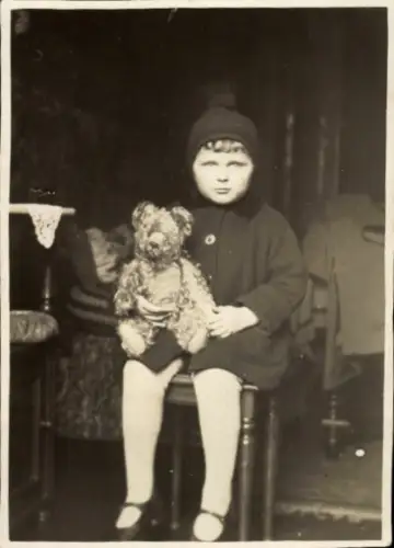 Foto Kind mit Teddy, Porträt