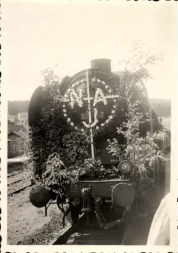 Foto Deutsche Eisenbahn, Geschmückte Lokomotive