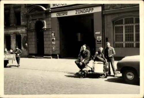 Foto Werbung Goliath Zündapp, Kinder, Straße