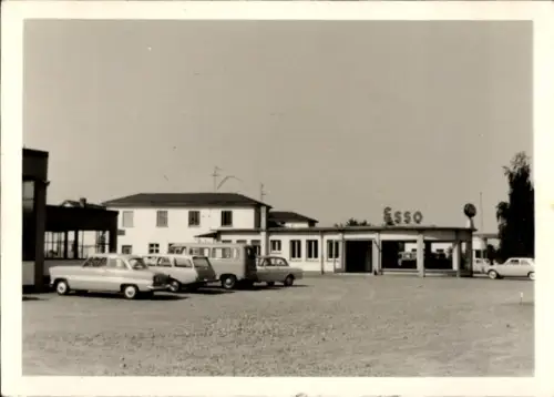 Foto Tankstelle Esso, Autos