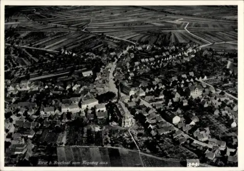 Ak Forst (bei Bruchsal) in Baden, Luftaufnahme, Häuser, Felder, Forst bei Bruchsal