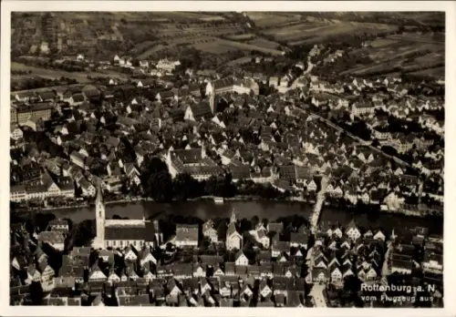 Ak Rottenburg am Neckar, Luftaufnahme von  viele Häuser, Fluss, Landschaft