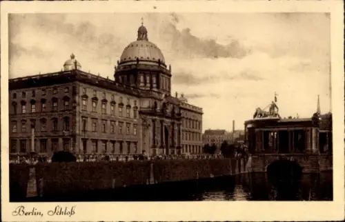 Ak Berlin Mitte, Schloss