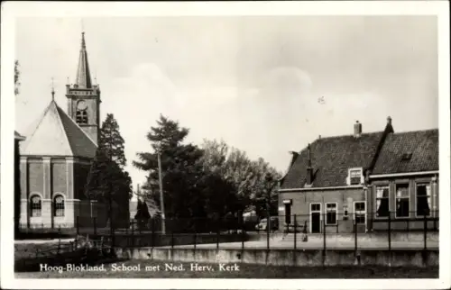 Ak Hoogblokland Südholland, School met Ned. Herv. Kerk