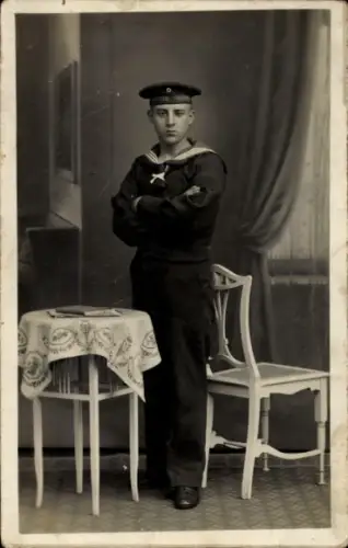 Foto Ak Deutscher Marinesoldat in Uniform, Matrosen-Division