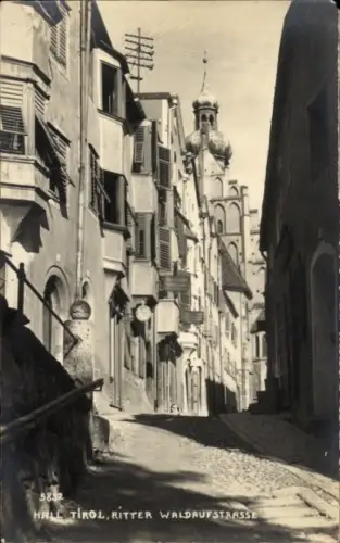 Ak Hall in Tirol, Strassenansicht Ritter Waldaufstrasse