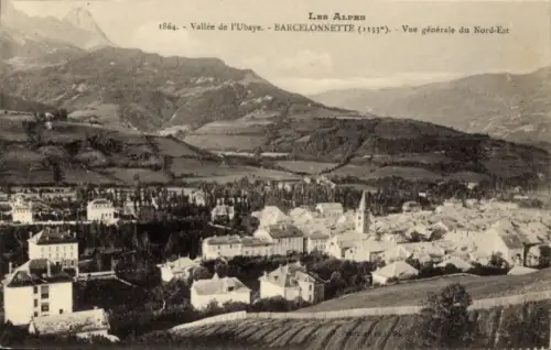 Ak Barcelonnette Alpes de Haute Provence, Vue générale du Nord Est