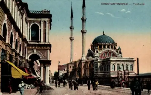 Ak Konstantinopel Istanbul Türkei, Kuppel, zwei Minarette, Straße mit Passanten, Marktstände, Ark