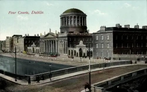 Ak Dublin Irland, Kuppelgebäude am Fluss, Brücke mit Geländer, Fußgänger, Pferdekutschen