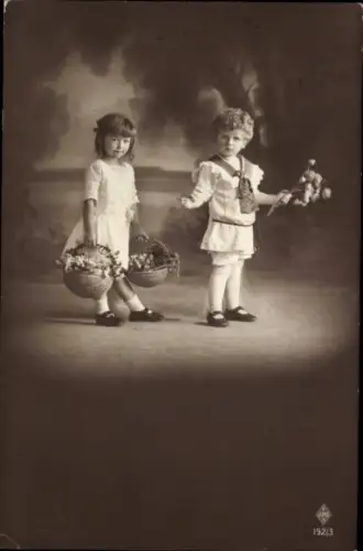 Ak Kinder mit Blumen, Junge, Mädchen, Blumenkorb