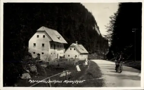 Foto Ak Pyhrnpass zwischen Oberösterreich und Steiermark, Gasthaus Alpenjäger
